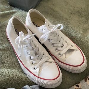 Womens White converse size 8